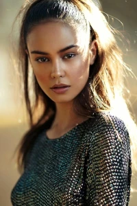 Photo of Courtney Eaton