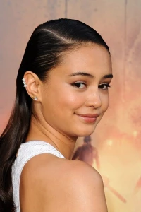 Photo of Courtney Eaton