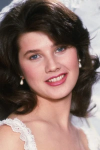 Photo of Daphne Zuniga