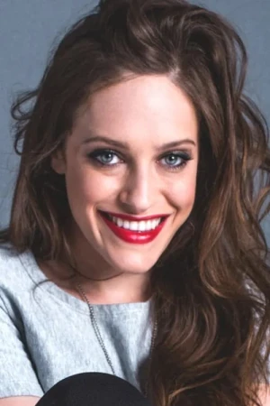 Carly Chaikin
