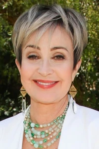Photo of Annie Potts
