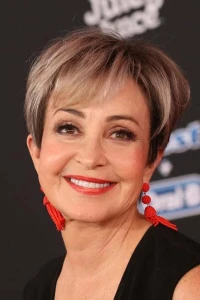 Photo of Annie Potts