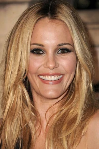 Photo of Leslie Bibb