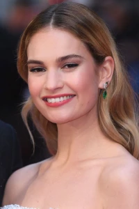 Foto de Lily James
