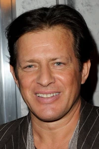 Foto de Costas Mandylor